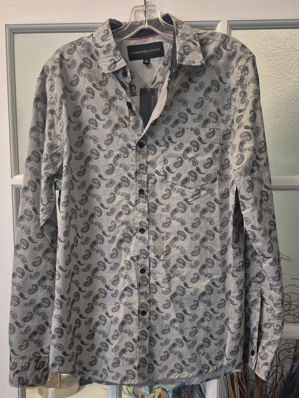 Signature Studio Men's Light Gray Paisley Button-Down Shirt